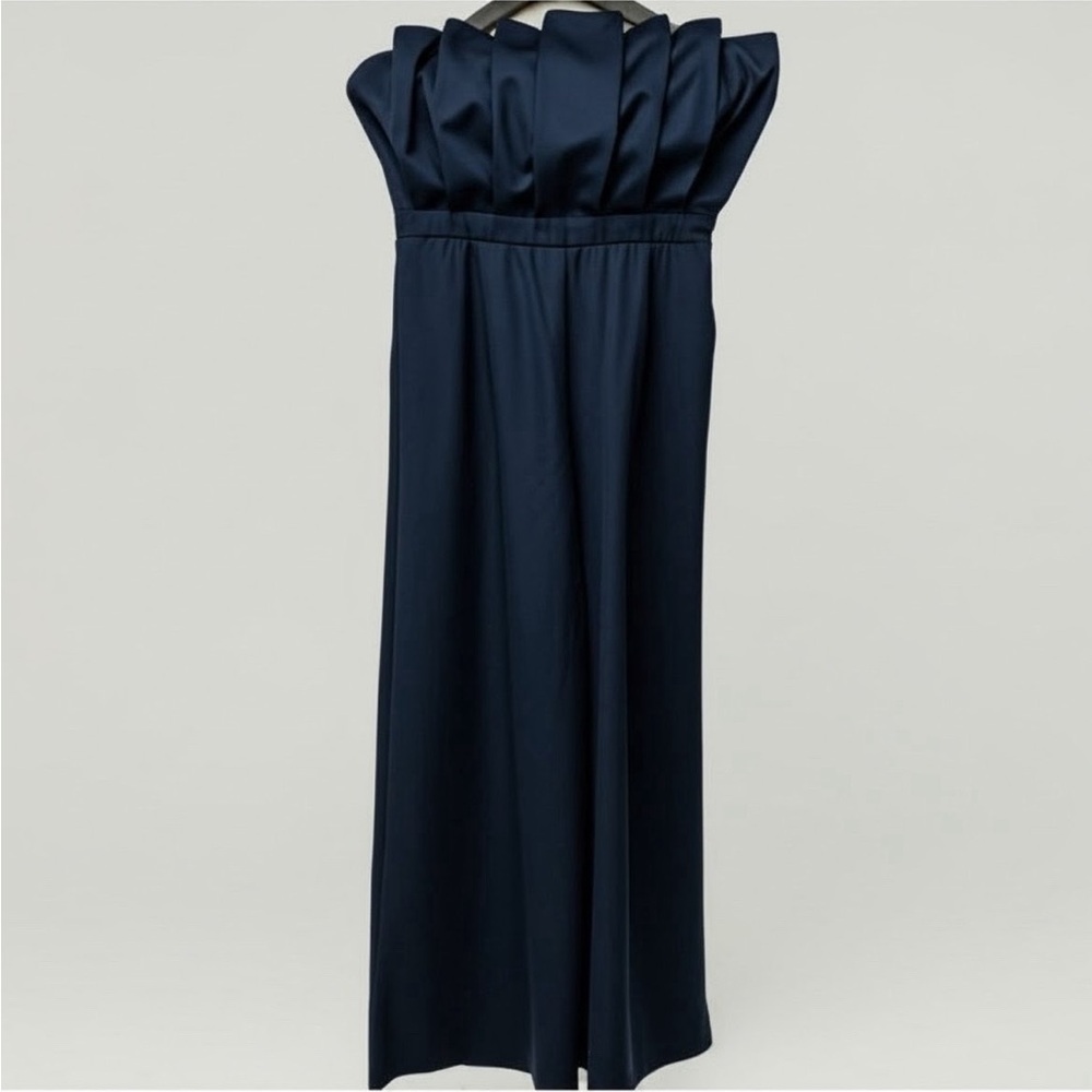 Statement-making Entro Strapless Black Pleated Wide-Leg Jumpsuit – Size Medium